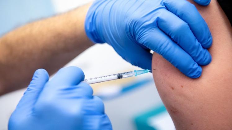 Die Corona-Impfungen im Landkreis Lüneburg sollen nach der überraschenden Impfstoff-Lieferung bereits an Neujahr starten.