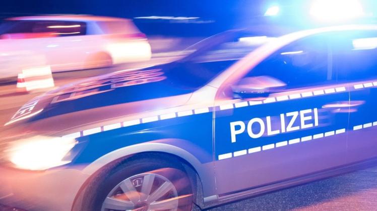 Ein betrunkener 38-Jähriger ist am Mittwochabend in Bremen auf seine Ehefrau losgegangen.