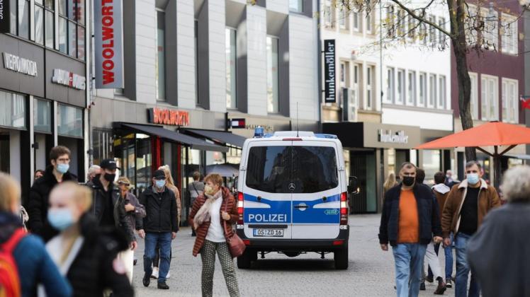 Die Polizei kontrolliert täglich die Einhaltung der Corona-Regeln in Stadt und Landkreis Osnabrück. (Archivfoto)
