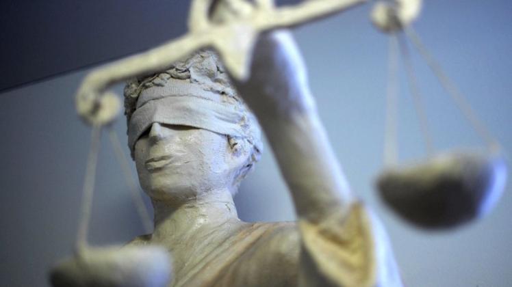 Urteil wegen Missbrauchs und Vergewaltigung: Das Landgericht Oldenburg sprach einen 49-Jährigen für schuldig.