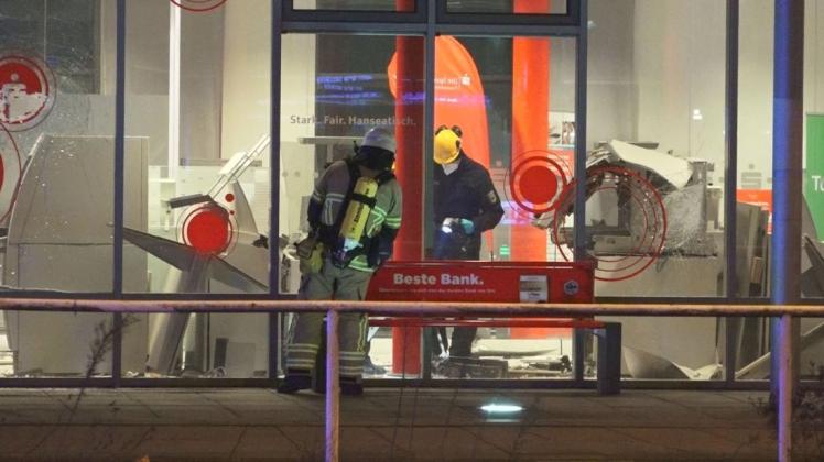 Panzerknacker haben am frühen Donnerstag einen Geldautomaten der Sparkasse in Bremen-Huchting in die Luft gejagt.