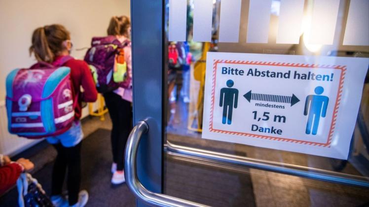 Wie in anderen Kommunen Niedersachsens kommen auch die Grundschüler der Gemeinde Ganderkesee zum Wechselunterricht in die Schulen. Eltern dürfen ihre Kinder wegen Corona aber auch abmelden. (Symbolfoto)