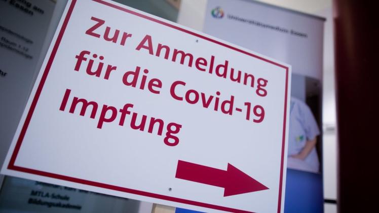 Eine Anmeldung zur Corona-Schutzimpfung ist vielen über 80-Jährigen in Niedersachsen zunächst nicht geglückt.