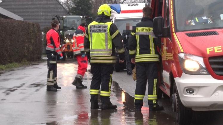 Feuerwehr, Rettungsdienst und Polizei sind am Freitagvormittag zum Eisenbahnweg in Hasbergen ausgerückt.
