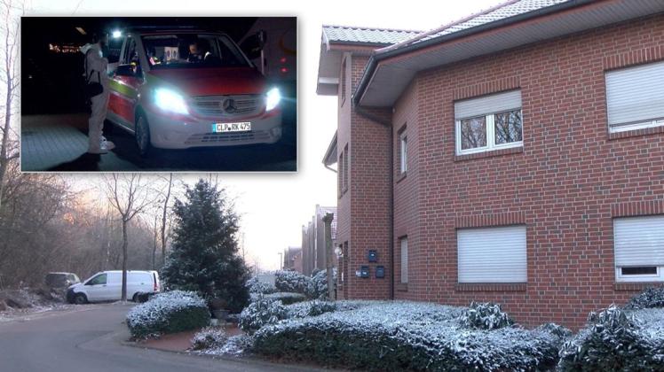 42ccc4ae65a0b7b267402aa9c9b4b4ba.jpeg In diesem Mehrfamilienhaus in Cloppenburg hat die Polizei die Leichen einer Frau und ihres sechsjährigen Sohns gefunden. Das kleinere Foto zeigt Einsatzkräfte, die am Samstag vor Ort die Ermittlungen aufnahmen und Spuren sicherten.
