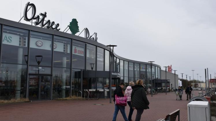Weil die Supermarktkette verkauft wurde, bekommt der Standort im Ostsee Park in Sievershagen auch einen neuen Betreiber. Gerüchten zu Folge, könnte Globus eine zweite Filiale im Rostocker Umland eröffnen.