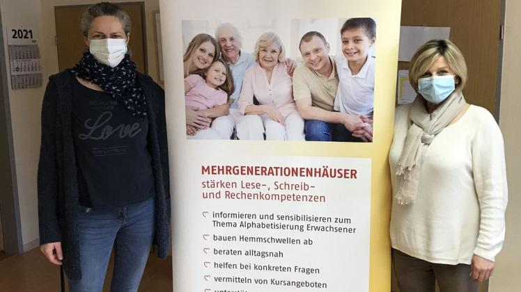 Engagieren sich im Awo-Mehrgenerationenhaus in Güstrow für ihre Mitmenschen: Inga Schwarz (l.) und Annekathrin Wunsch
