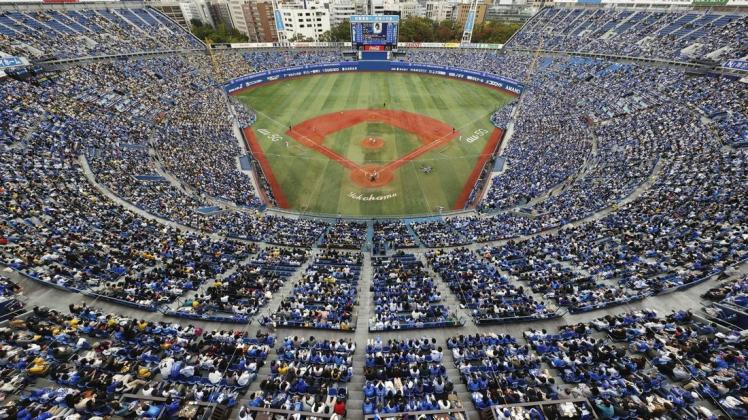 In Japan finden bereits wieder Baseball-Spiele mit einer Stadion-Auslastung von bis zu 50 Prozent statt.