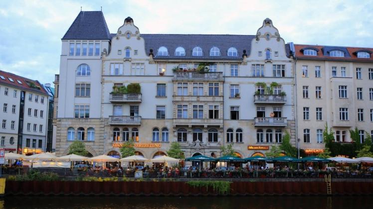 Erteilte der Kanzlerin ein "Kölsch-Verbot": Die Berliner Polit-Kneipe "StäV". Erteilte der Kanzlerin ein "Kölsch-Verbot": Die Berliner Polit-Kneipe "StäV".