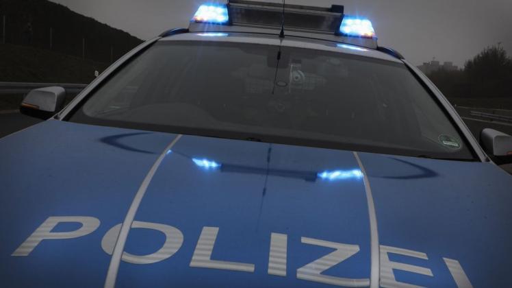 Bei einem Unfall auf der A1 bei Wildeshausen ist am Montagmorgen ein 54 Jahre alter Mann schwer verletzt worden. Bei einem Unfall auf der A1 bei Wildeshausen ist am Montagmorgen ein 54 Jahre alter Mann schwer verletzt worden.