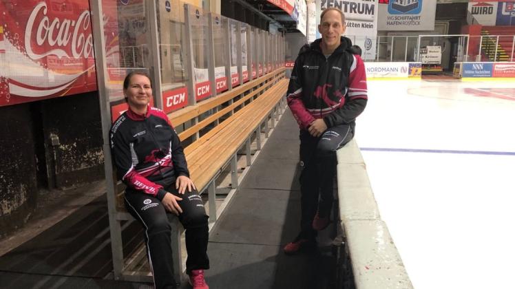 „Wir sind im Moment  froh, dass wir aufs Eis können“: die Rostocker Shorttrack-Trainer Arian Nachbar und  Ivonne Bolt in der Eishalle Schillingallee