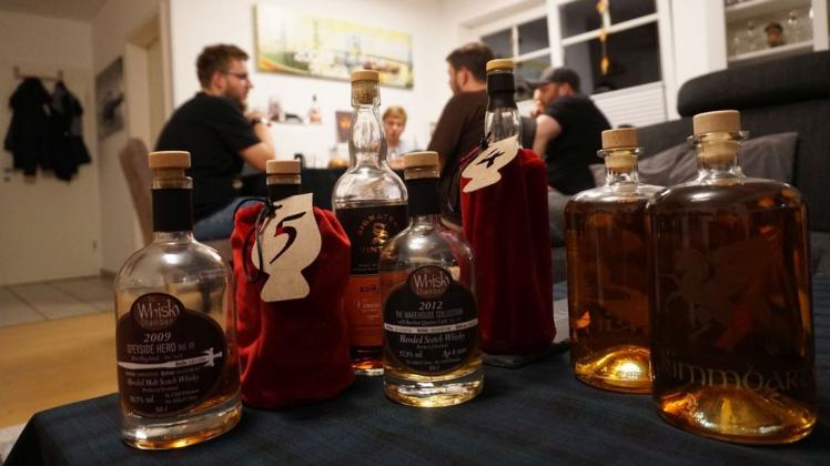 Zweimal im Jahr laden die Whiskyfreunde Tecklenburger Land zu einer Blindverkostung ein. Auch für Nichtkenner eine ideale Gelegenheit, sich dem hochprozentigen Traditionsgetränk anzunähern.