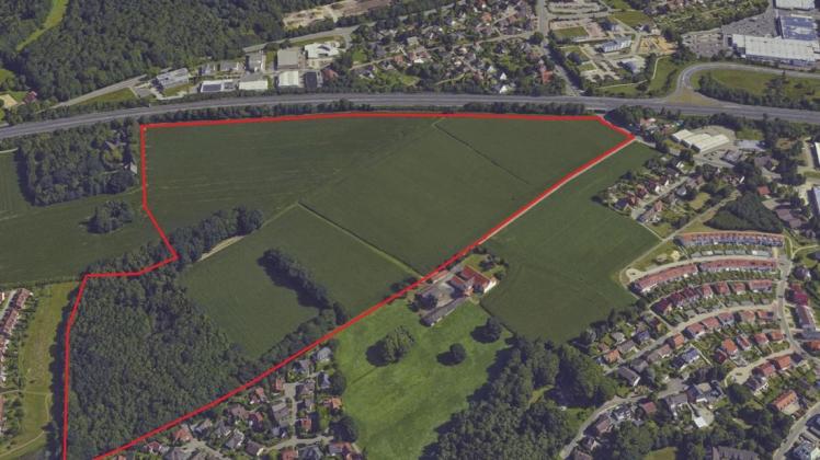 Das Ackerland am Eselspatt in Hellern soll nach dem Willen der Stadt der "Entwicklung eines attraktiven Gewerbegebietes in verkehrsgünstiger Lage" gewidmet werden. Die Flächen unten links sollen für ökologische Ausgleichsmaßnahmen genutzt werden. Das Ackerland am Eselspatt in Hellern soll nach dem Willen der Stadt der "Entwicklung eines attraktiven Gewerbegebietes in verkehrsgünstiger Lage" gewidmet werden. Die Flächen unten links sollen für ökologische Ausgleichsmaßnahmen genutzt werden.