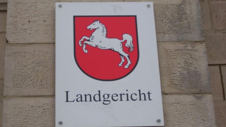 Das Landgericht Osnabrück verhandelt gegen einen 31-jährigen Quakenbrücker, der im Mai 2020 im Vollrausch einen 38 Jahre alten Mitbewohner erstochen haben soll (Symbolfoto). Das Landgericht Osnabrück verhandelt gegen einen 31-jährigen Quakenbrücker, der im Mai 2020 im Vollrausch einen 38 Jahre alten Mitbewohner erstochen haben soll (Symbolfoto).
