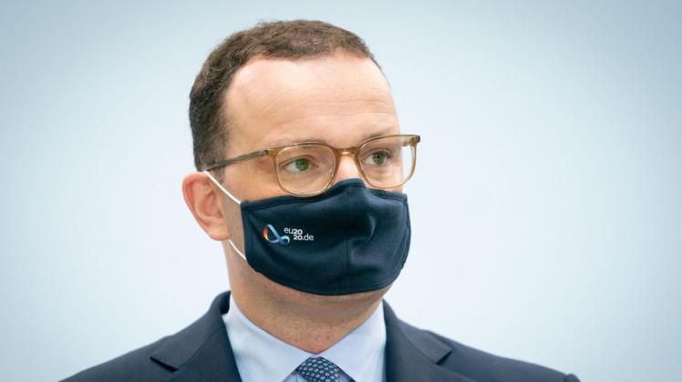 Bundesgesundheitsminister Jens Spahn (CDU) hat in der Corona-Pandemie weit reichende Befugnisse erhalten. Auch das neue Infektionsschutzgesetz, das an diesem Mittwoch beschlossen werden soll, ist umstritten.