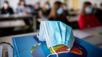 Schulklassen sind derzeit deutschlandweit oft voll besetzt – trotz anderslautender Empfehlungen.