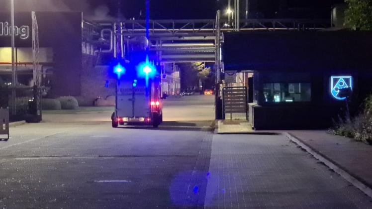 Feuerwehreinsatz auf Industriegelände in Haren: Ein Container mit giftigen Chemikalien brannte.