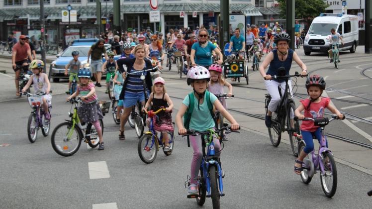 Der neu gegründete Verein möchte die Vernetzung und den Austausch zwischen Städten und Gemeinden fördern und so MV langfristig auch für radfahrende Kinder sicherer machen. (Archivbild) Der neu gegründete Verein möchte die Vernetzung und den Austausch zwischen Städten und Gemeinden fördern und so MV langfristig auch für radfahrende Kinder sicherer machen. (Archivbild)