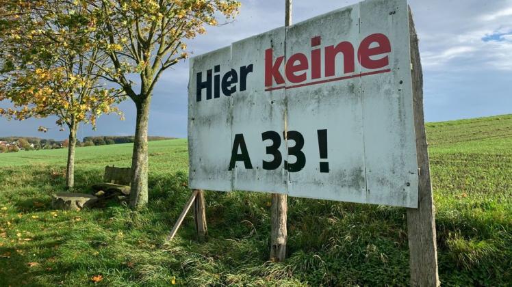 Ein Protestschild von Anwohnern in Belm-Icker. Sie wehren sich gegen einen möglichen Weiterbau der A33-Nord durch ihre Felder und Wiesen.