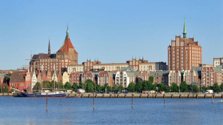 Innerhalb eines Wettbewerbs sollen drei Bereiche des Rostocker Stadthafens unterschiedlich entwickelt werden.