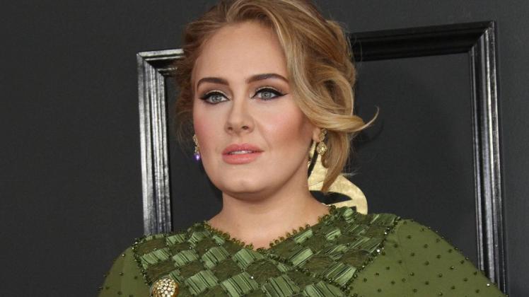 Sängerin Adele hat über 40 Kilo abgenommen. Seitdem ist sie nur selten in der Öffentlichkeit zu sehen gewesen.
