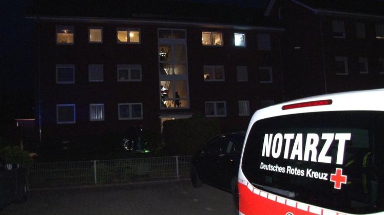 In einem Mehrfamilienhaus in der Quakenbrücker Neustadt soll der Angeklagte sein Opfer mit einem Messer tödlich verletzt haben. (Archivfoto)