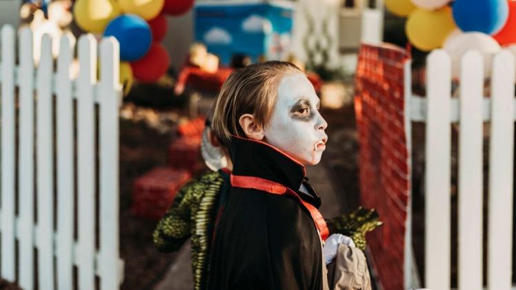 Halloween 2020: Kinder sollten im Corona-Jahr auf die Süßigkeitenjagd verzichten.