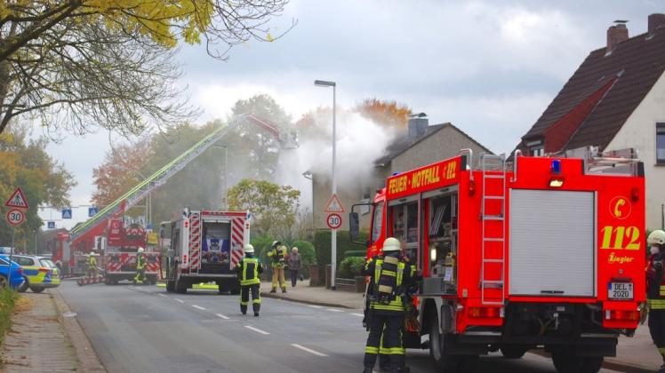 Am Brendelweg ist am Dienstagmittag ein Feuer in einem Wohnhaus ausgebrochen.
