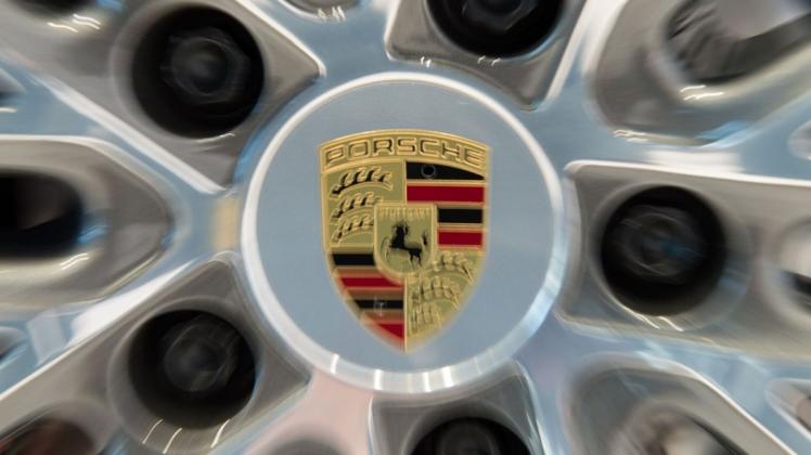 Diebe haben in der Nacht auf Dienstag einen Porsche in Dötlingen gestohlen.