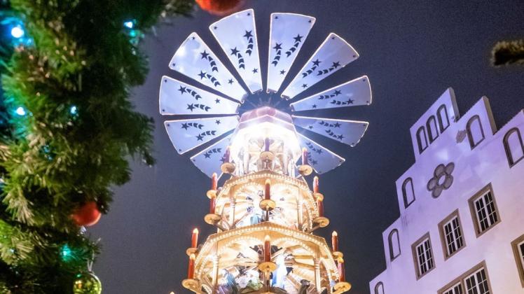 Der Weihnachtsmarkt in Rostock sollte vom 23. November bis 22. Dezember geöffnet werden. Der Weihnachtsmarkt in Rostock sollte vom 23. November bis 22. Dezember geöffnet werden.