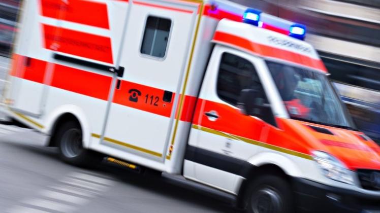 Hilflos und verletzt fanden die Ersthelfer den Radfahrer in Osnabrück auf der Straße liegend.