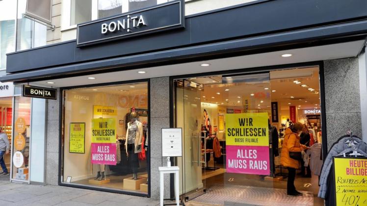 Insolvent: Die Modekette Bonita schließt zahlreiche Filialen, so auch das Geschäft in der Großen Straße in Osnabrück