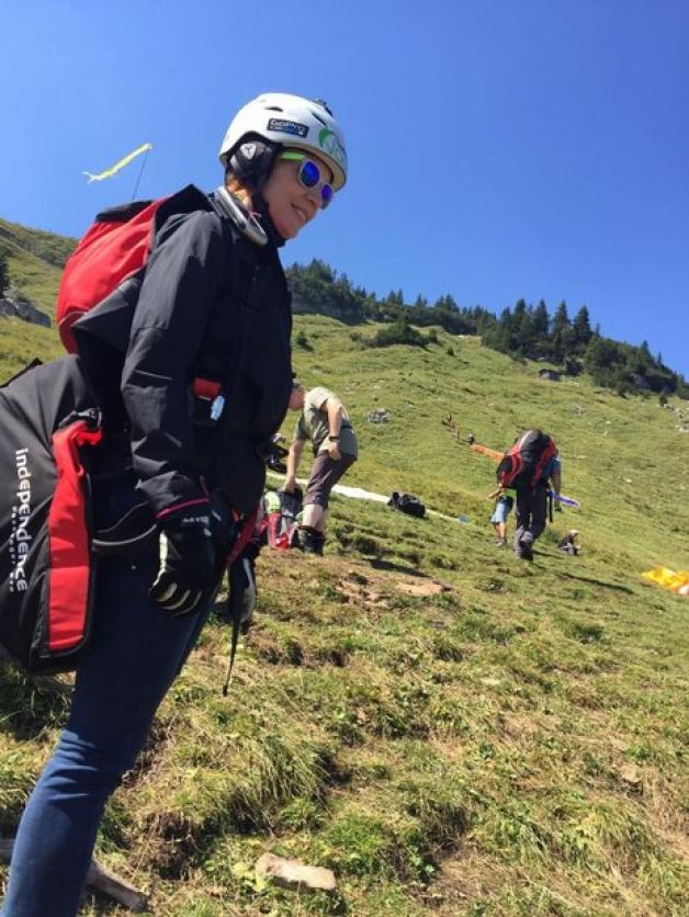 Annika Ernst bereitet ihr Dasein als Adler vor. Annika Ernst bereitet ihr Dasein als Adler vor.