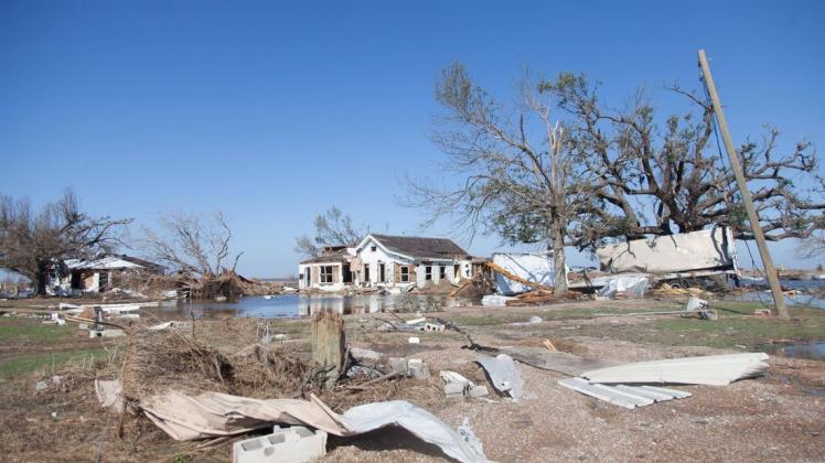 Tropensturm "Delta" traf am Freitag in der Nähe der Stadt Creole auf Land.