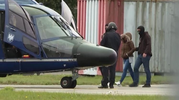 Wegen ihrer Verbindungen zum Terrornetzwerk muss die 36-Jährige in Haft.