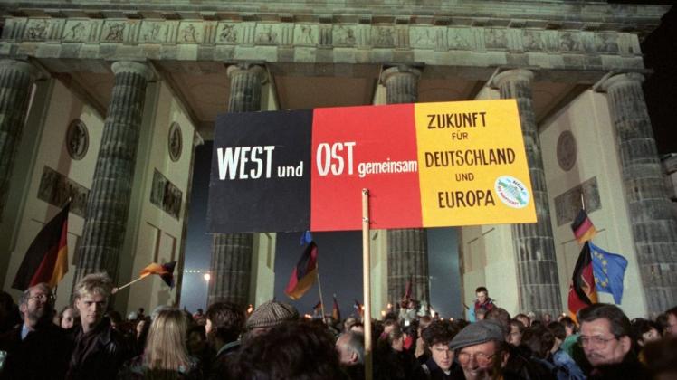 Rund eine Million Menschen feierten am 3. Oktober 1990 die wiedergewonnene deutsche Einheit - hier vor dem Brandenburger Tor.