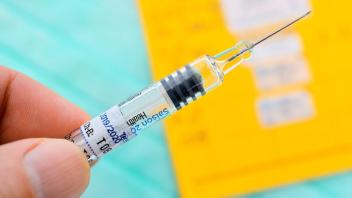 Eine Grippeschutzimpfung ist laut Experten für manche Menschen wichtiger als für andere.