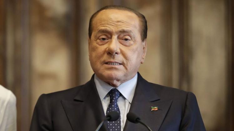 Silvio Berlusconi liegt nach seiner Corona-Infektion im Krankenhaus