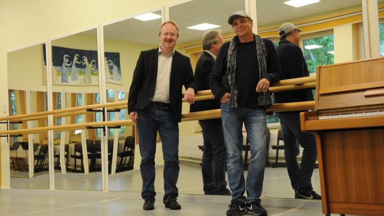 Der neue Ballettraum im Musikschulgebäude soll mit Leben gefüllt werden, dies wünschen sich Musikschuldirektor Martin Nieswandt (links) und Tanzpädagoge Karol Rednik.