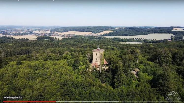 Die Diedrichsburg im Video "Meller Berge von oben in 4K". Die Diedrichsburg im Video "Meller Berge von oben in 4K".