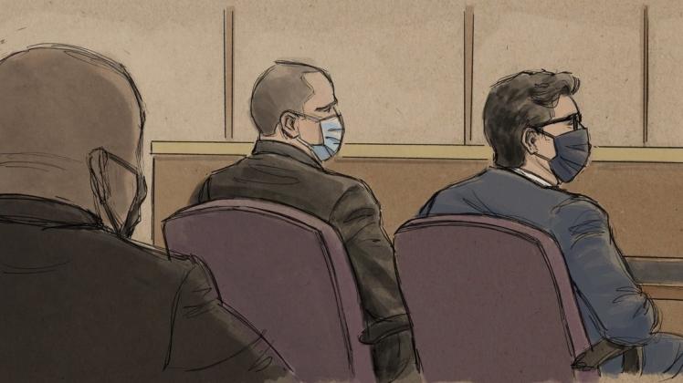 Die Skizze zeigt den ehemaligen Polizeibeamten Derek Chauvin (M) neben dessen Verteidiger (r) während einer Anhörung.
