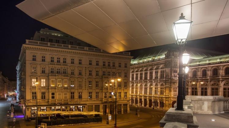 Das berühmte Hotel Sacher in Wien ist von der Corona-Krise bereits betroffen: Für die österreichische Hauptstadt gilt eine Reisewarnung aus Deutschland.