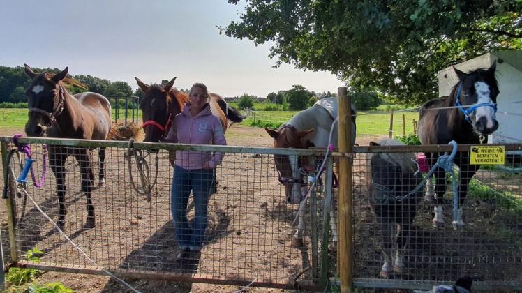 Eileen Erdmenger aus Haren macht sich Sorgen um ihre fünf Pferde. Unbekannte waren am Montag auf ihrer Koppel an der Ems.