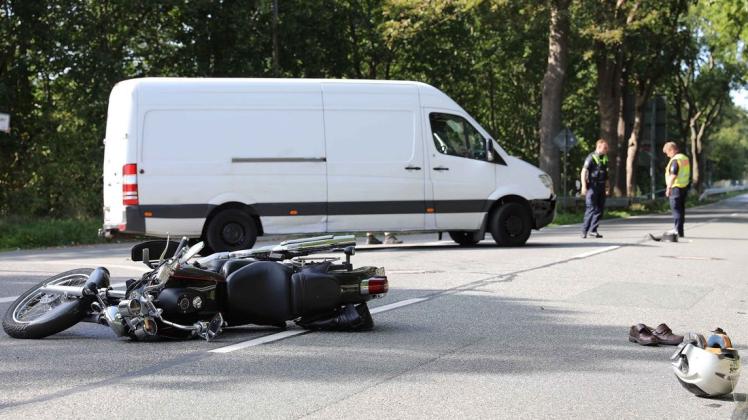 Durch einen Vorfahrtsfehler kam es bei Kessin zu einem Unfall mit einem Motorradfahrer.