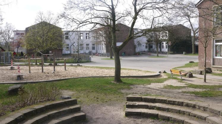 Das Heinz Fitschen Haus in Osnabrück ist wegen Corona-Verdachtsfällen bis auf Weiteres geschlossen. (Archivbild) Das Heinz Fitschen Haus in Osnabrück ist wegen Corona-Verdachtsfällen bis auf Weiteres geschlossen. (Archivbild)