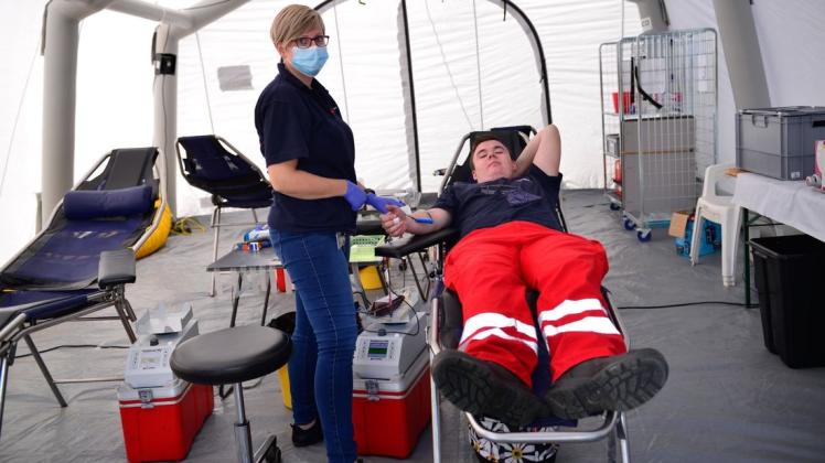Blutspende-Challange im Freibad am Wockersee: Insgesamt beteiligten  sich 151 Blutspender aus verschiedenen Vereinen.