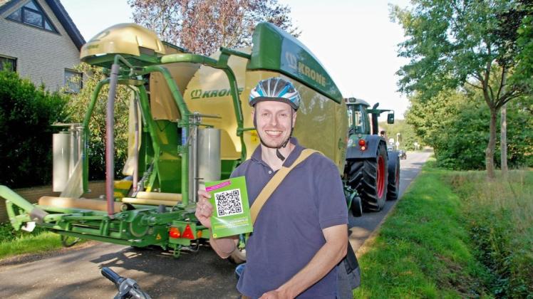 Gerald Johann to Büren wirbt für die Umfrage der Grünen zum Radverkehr, die über die Homepage des Ortsvereins Hasbergen zu erreichen ist. 
Foto: Andreas Wenk