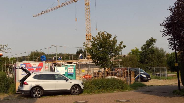 In der Siedlung Schledehausen-Nord wird derzeit ein Mehrfamilienhaus mit fünf Wohneinheiten gebaut. Nach dem Willen der Gemeinde soll es das einzige Mehrfamilienhaus in dem Baugebiet bleiben.