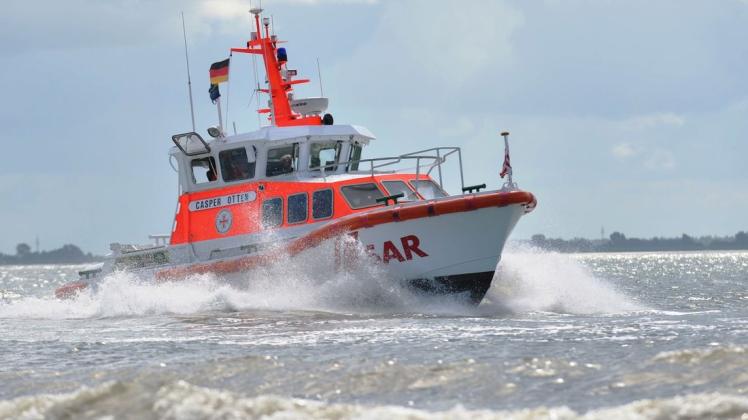 Seenotretter haben zwei Leichen aus dem Meer gezogen. (Symbolbild) Seenotretter haben zwei Leichen aus dem Meer gezogen. (Symbolbild)