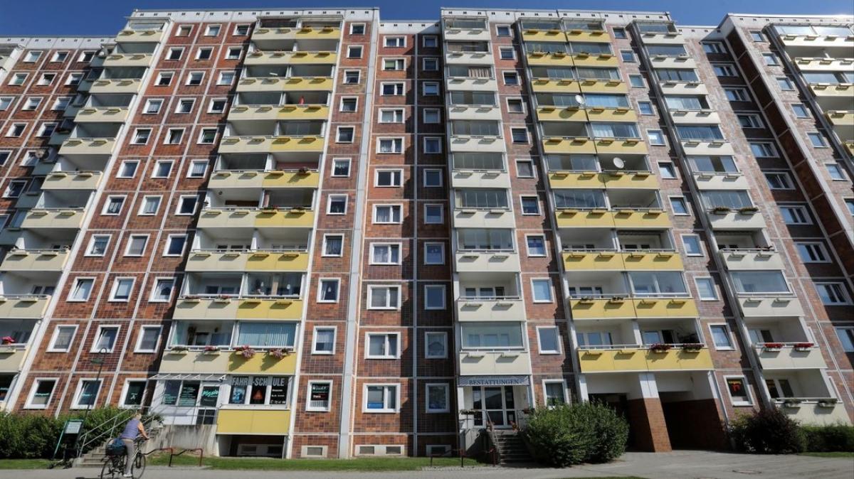 Gedenken an Lichtenhagen 92 Rostocker demonstrieren gegen rassis NNN